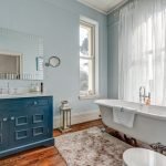 Paredes azules en el interior