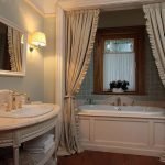 Bañera empotrada con cortinas