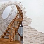 Escalera con arco