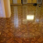 Piso marrón