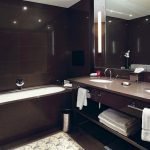 Orquídea en el baño