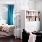 Diseño de dormitorio en colores vivos.