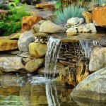 Adoquines en el agua