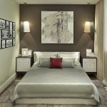 Luces colgantes sobre la cama