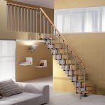 Escalones a base de metal