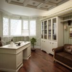 Muebles blancos en la oficina.