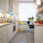 Azulejos de colores en la cocina