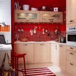 Paredes rojas en la cocina