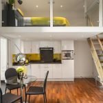 Dormitorio encima de la cocina