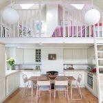 Comedor debajo del dormitorio.