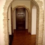 Corredor con arcos