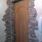 Piedra alrededor de la puerta