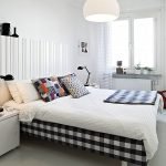 Jaula negra en diseño de dormitorio