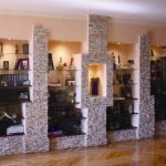 Piedra decorativa en el interior