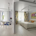 División de una habitación grande por una partición.