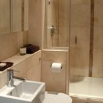 Tonos beige en el baño
