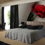 Papel tapiz fotográfico en blanco y negro con rosa roja
