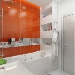 Pared naranja en el baño