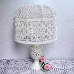 Rosas en la mesa