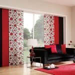 Estampado floral en las cortinas
