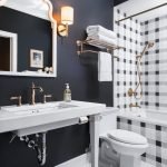 Baño de cuadros con estilo