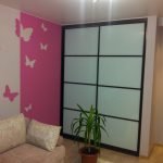 Mariposas en el diseño de la sala de estar