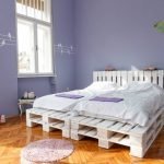 Paredes de lavanda en el dormitorio