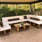 Muebles en la glorieta
