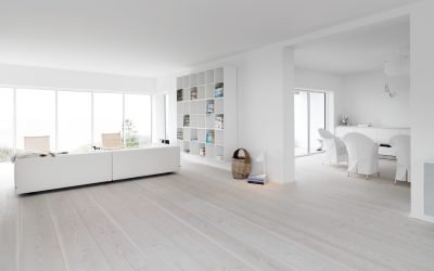 Piso blanco en el interior