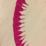 Corta tiras de papel y gira los extremos