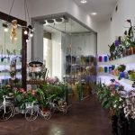 Posavasos en forma de bicicleta en el suelo
