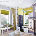 Muebles blancos en una habitación infantil.