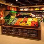 Fruta en los estantes