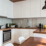 Encimera de cocina blanca marrón