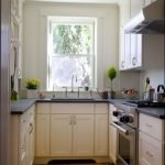Pequeña cocina en forma de U