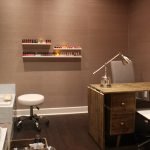 Mesa de madera para manicure