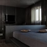 Interior con cortinas de chocolate