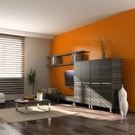 Color naranja en el diseño del salón.