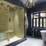 Baño con ventanas