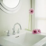 Espejo sobre el lavabo