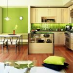 Piso y muebles marrones