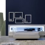 Azul con blanco
