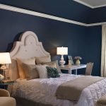 Lámparas decorativas junto a la cama