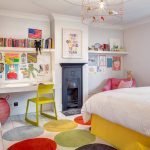 Muebles en el interior de una guardería moderna.