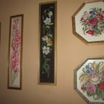 Flores en el marco