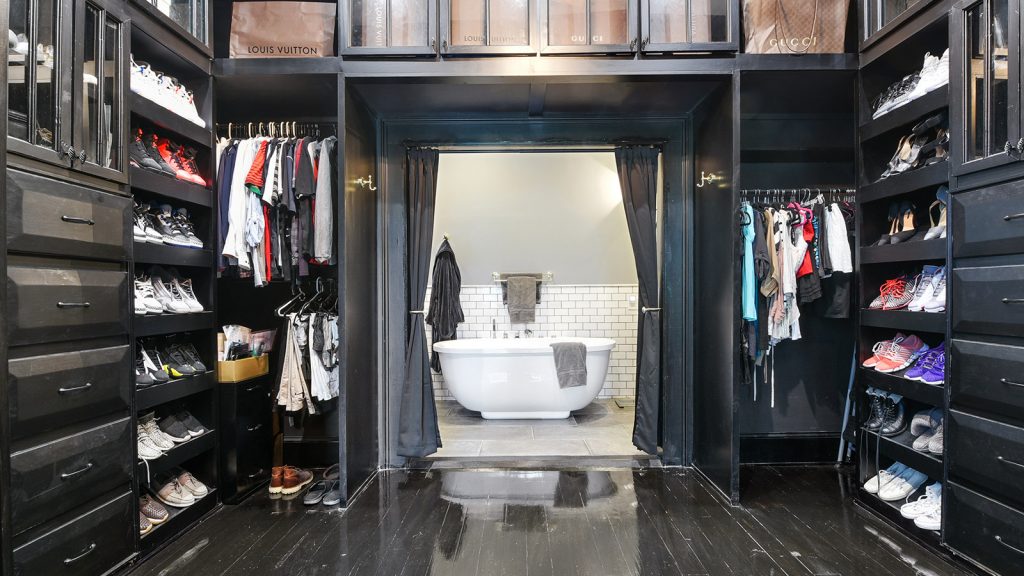 Ang wardrobe sa 5 square meters. disenyo ng m