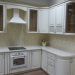 Papel tapiz dorado en la cocina