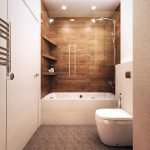 Estantes sobre el baño