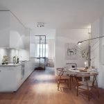 Pequeña cocina con comedor.