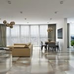 Apartamento con ventanas en el piso